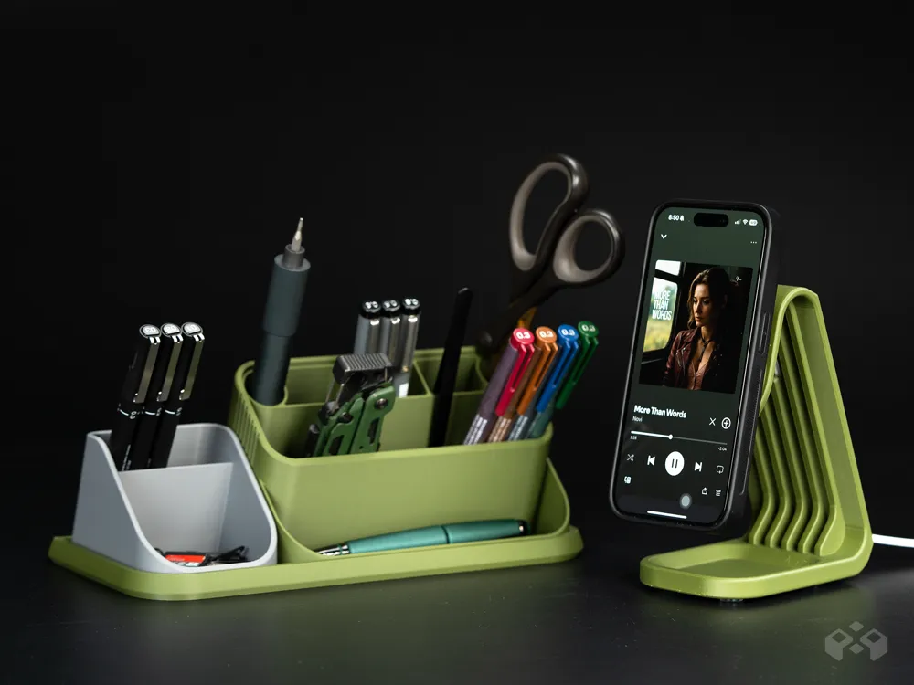Organizer modulare con smartphone